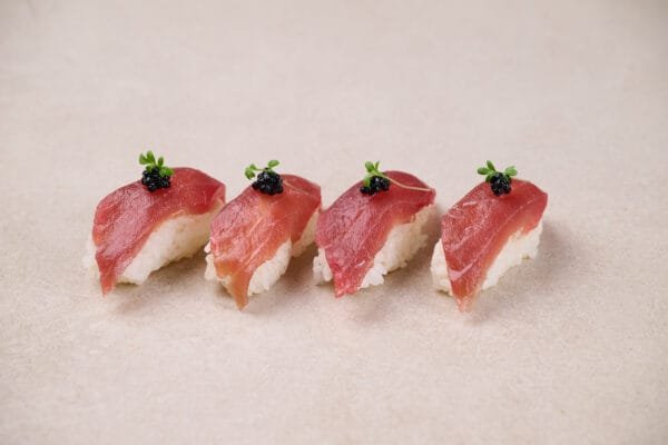 Thon Caviar (4 Pieces)